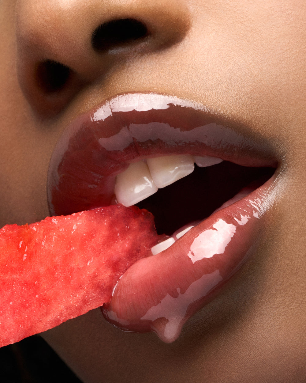 PLEASURE LIP OIL