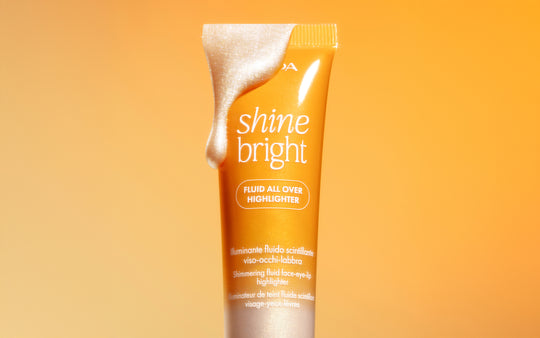 SHINE BRIGHT FLUID ALL OVER HIGHLIGHTER