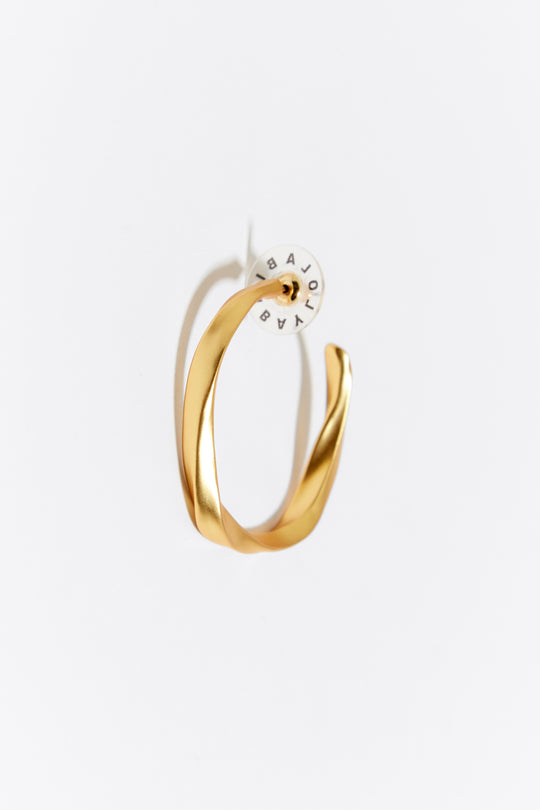 Maxi golden irregular hoop earrings