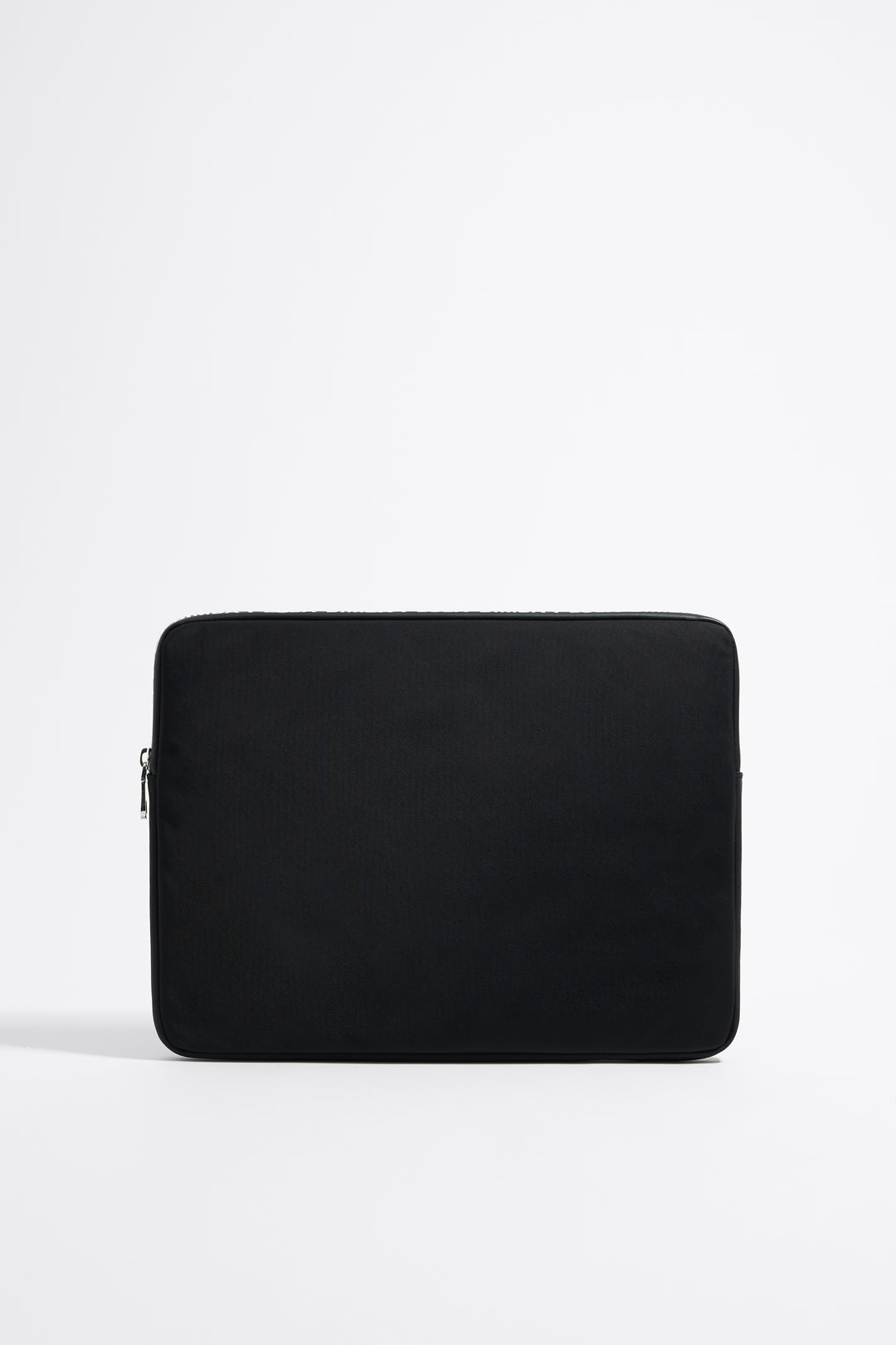 Black nylon 13.5" laptop sleeve