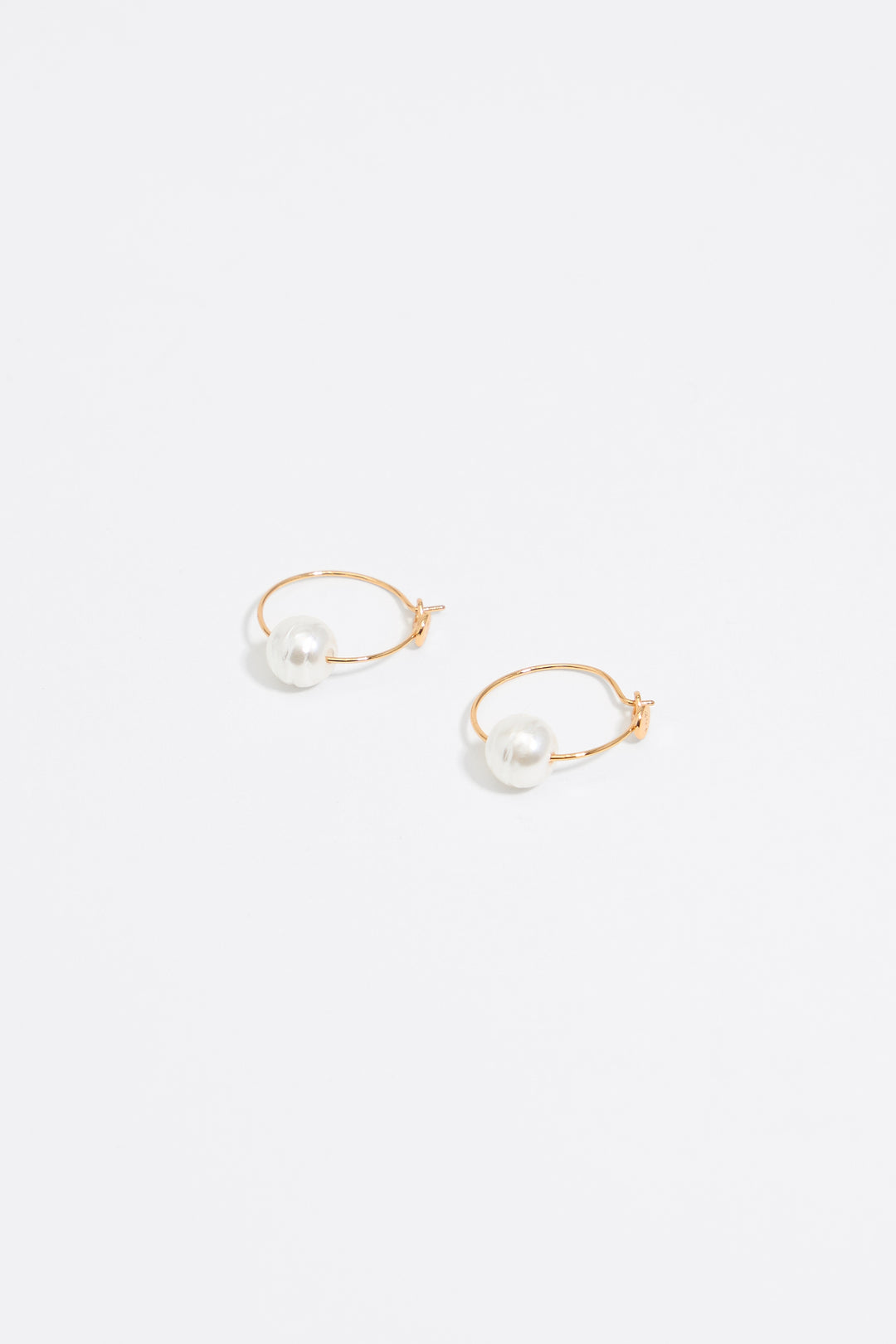 Small gold hoop pearl earrings