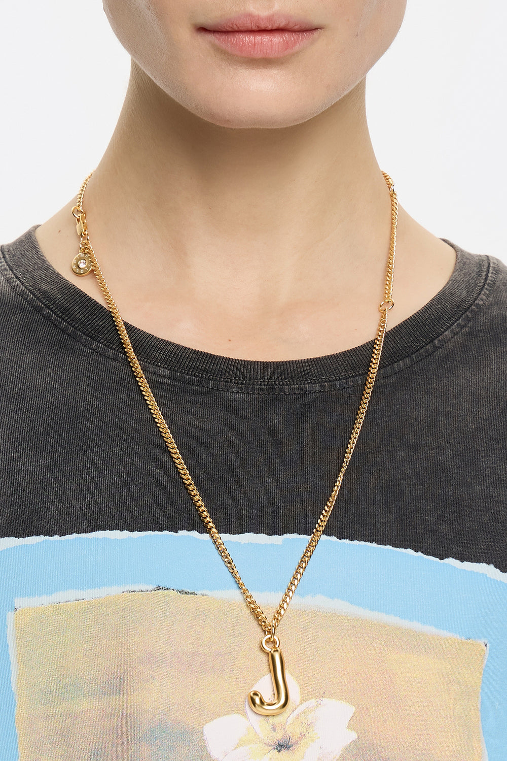 Gold letter C chain necklace