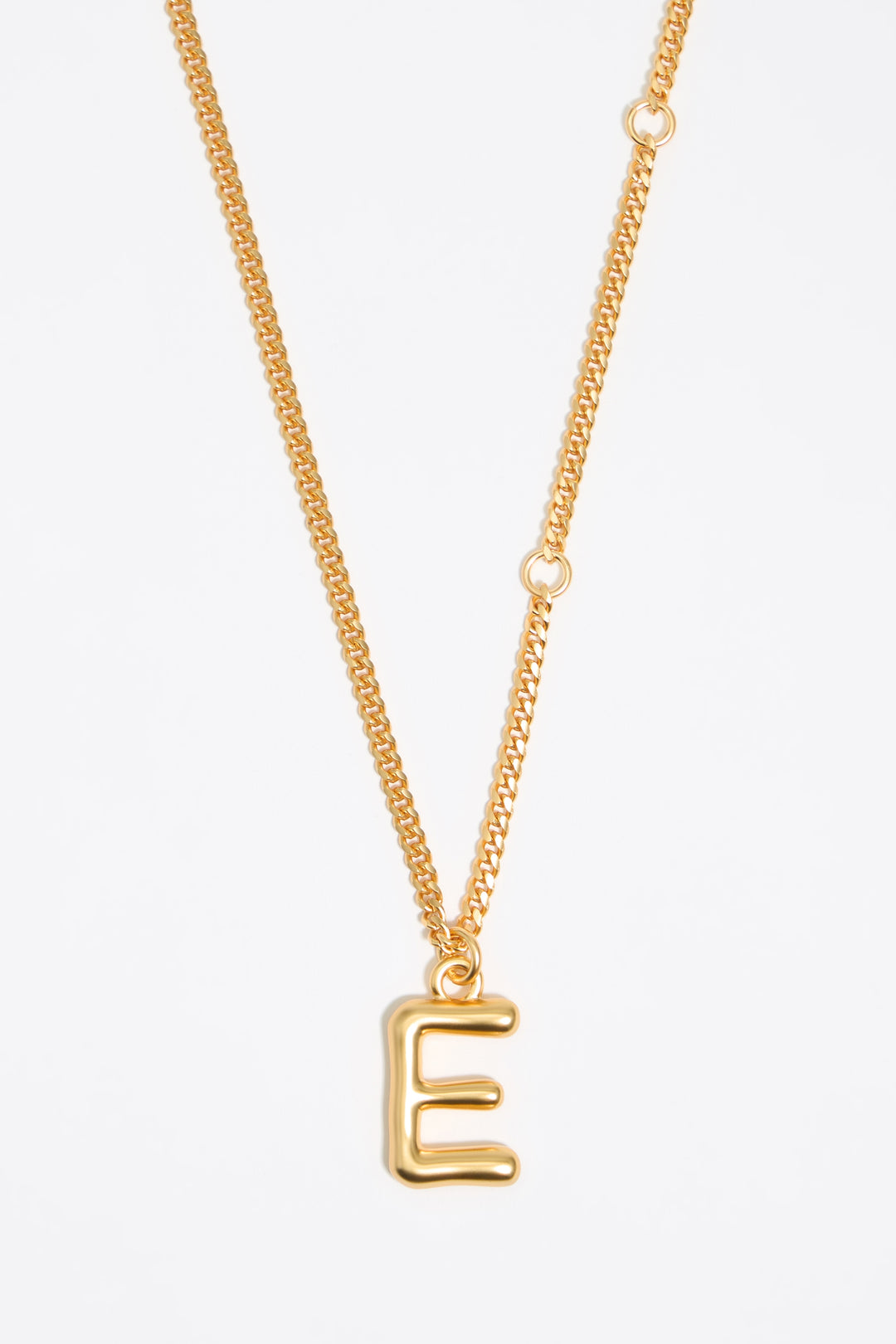 Gold letter E chain necklace