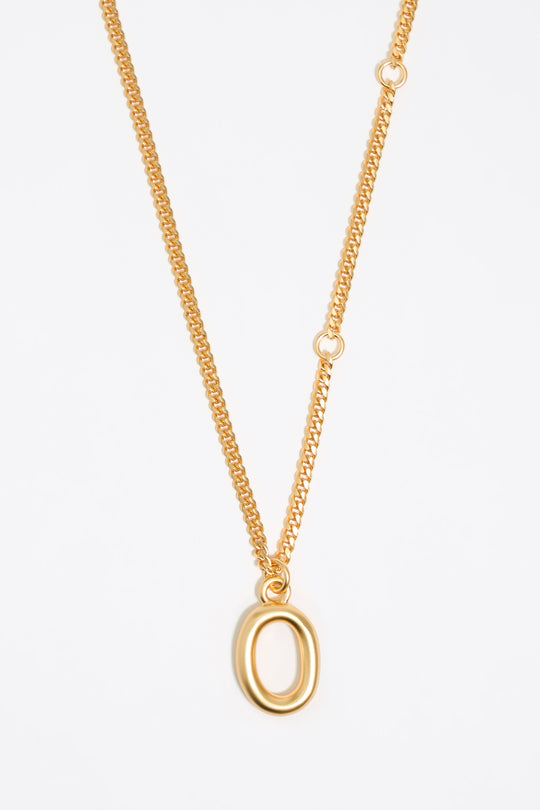 Gold letter O chain necklace