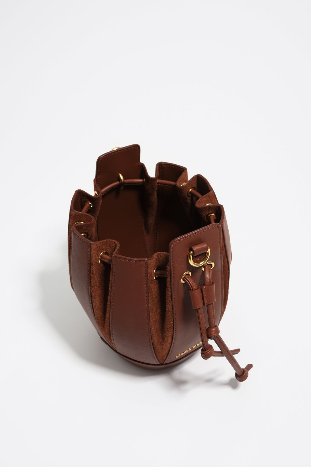 Small walnut leather Pelota crossbody bag
