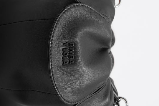 Black leather Pétalo bag