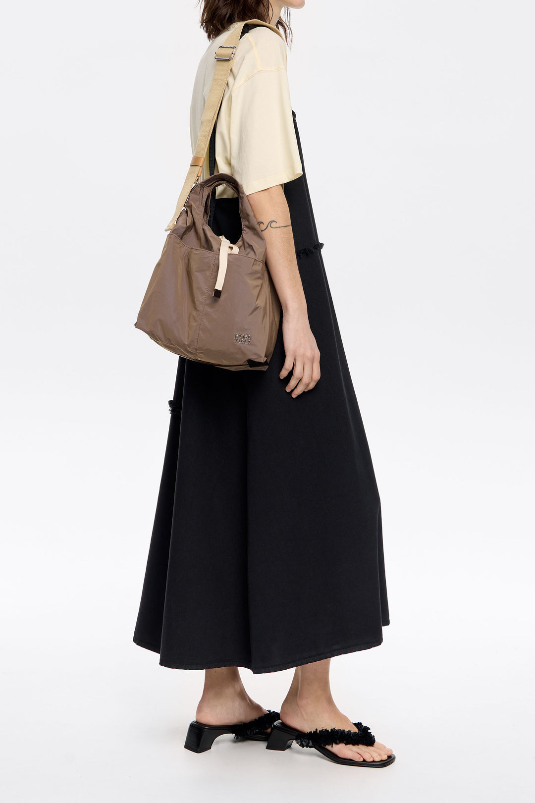 Medium mink nylon Paper bag