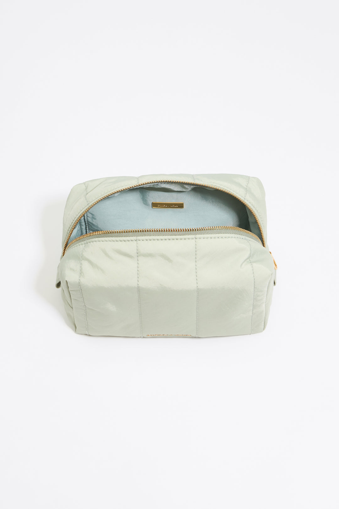 Medium aquamarine nylon make-up case