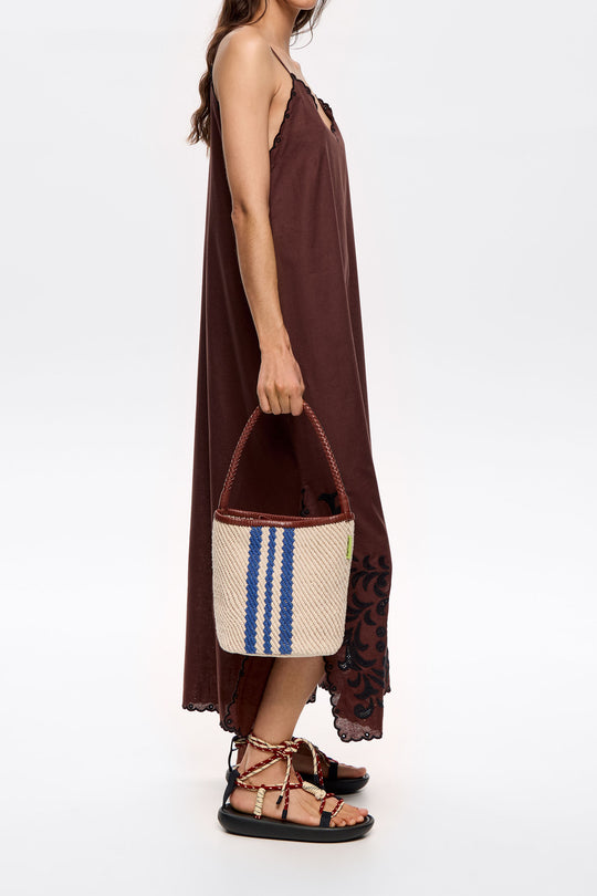 Medium ecru bucket bag