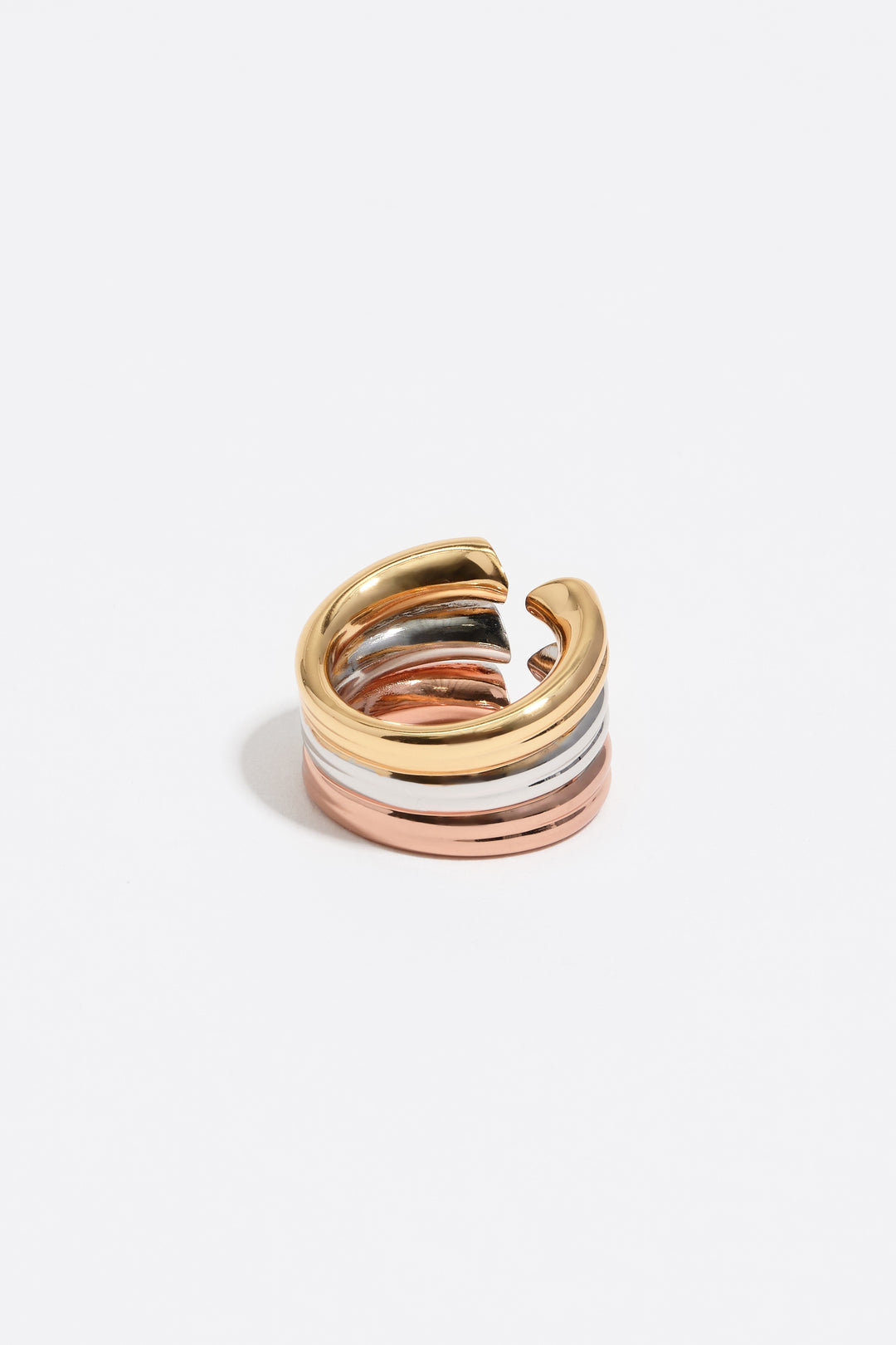 Three-tone hearts ring