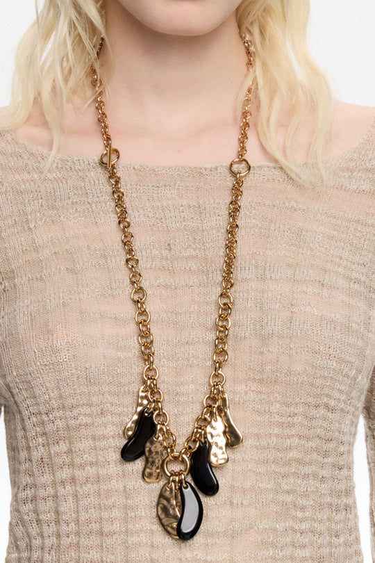 Black textured petals and chain necklace