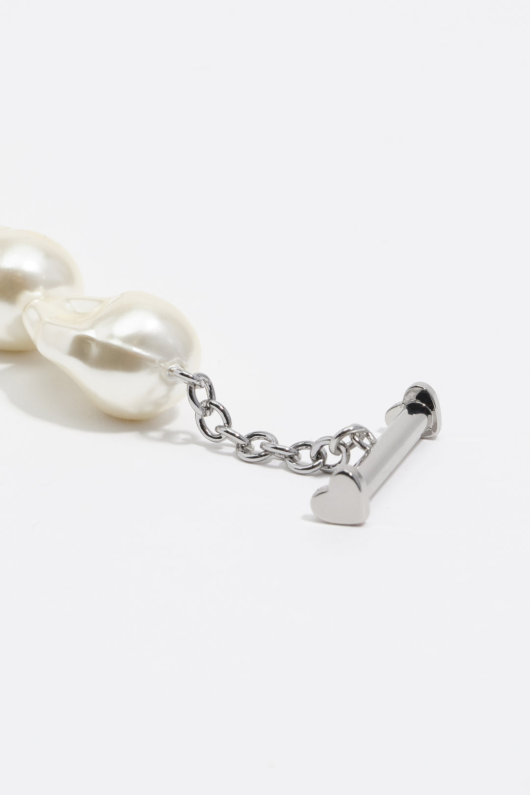 Pearl and heart chain necklace with black padlock