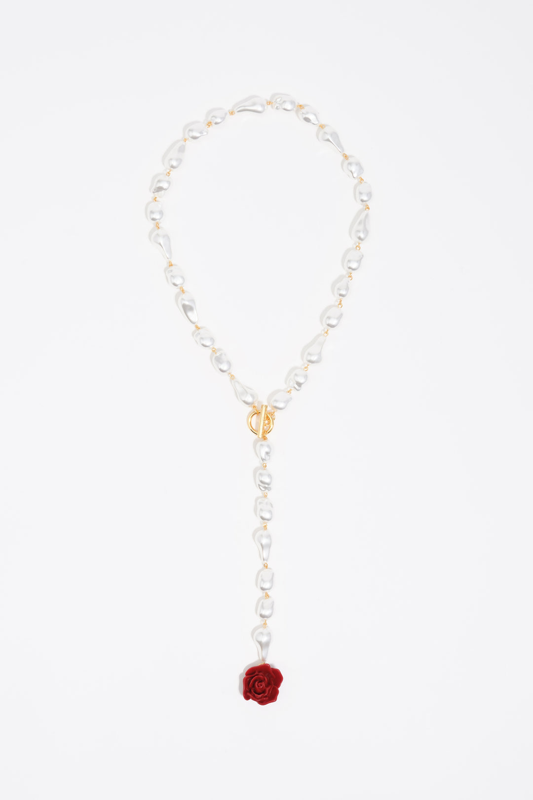 Red rose pearl necklace