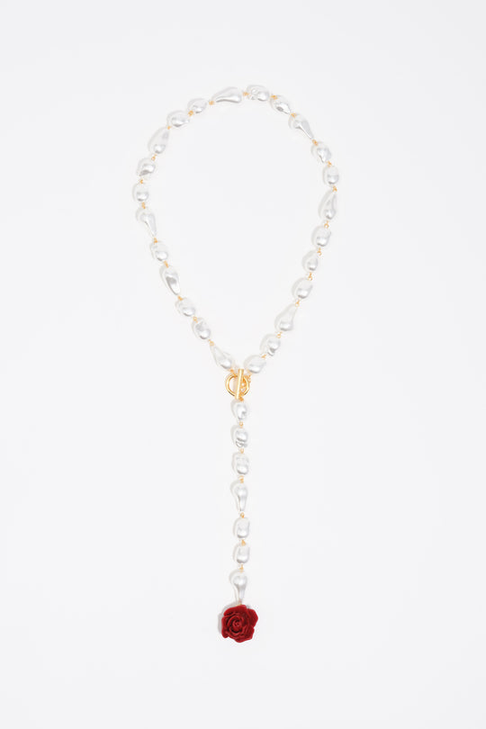 Red rose pearl necklace