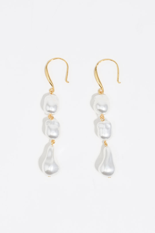 Gold pearl earrings