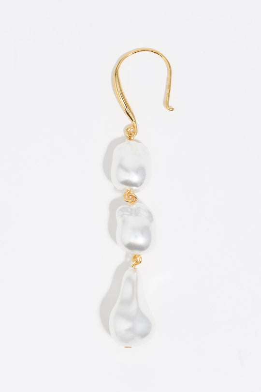 Gold pearl earrings