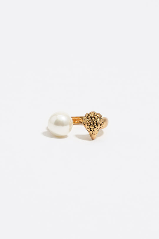 Gold eagle and pearl ring
