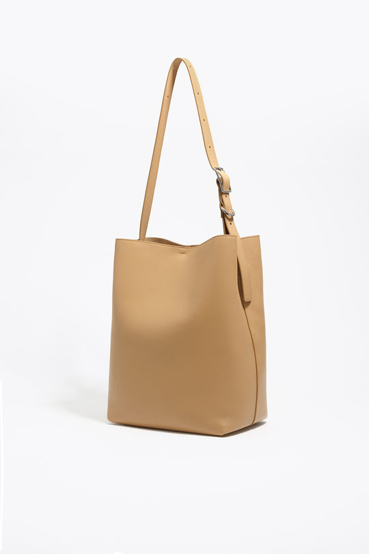 Large desert leather Carlino bag
