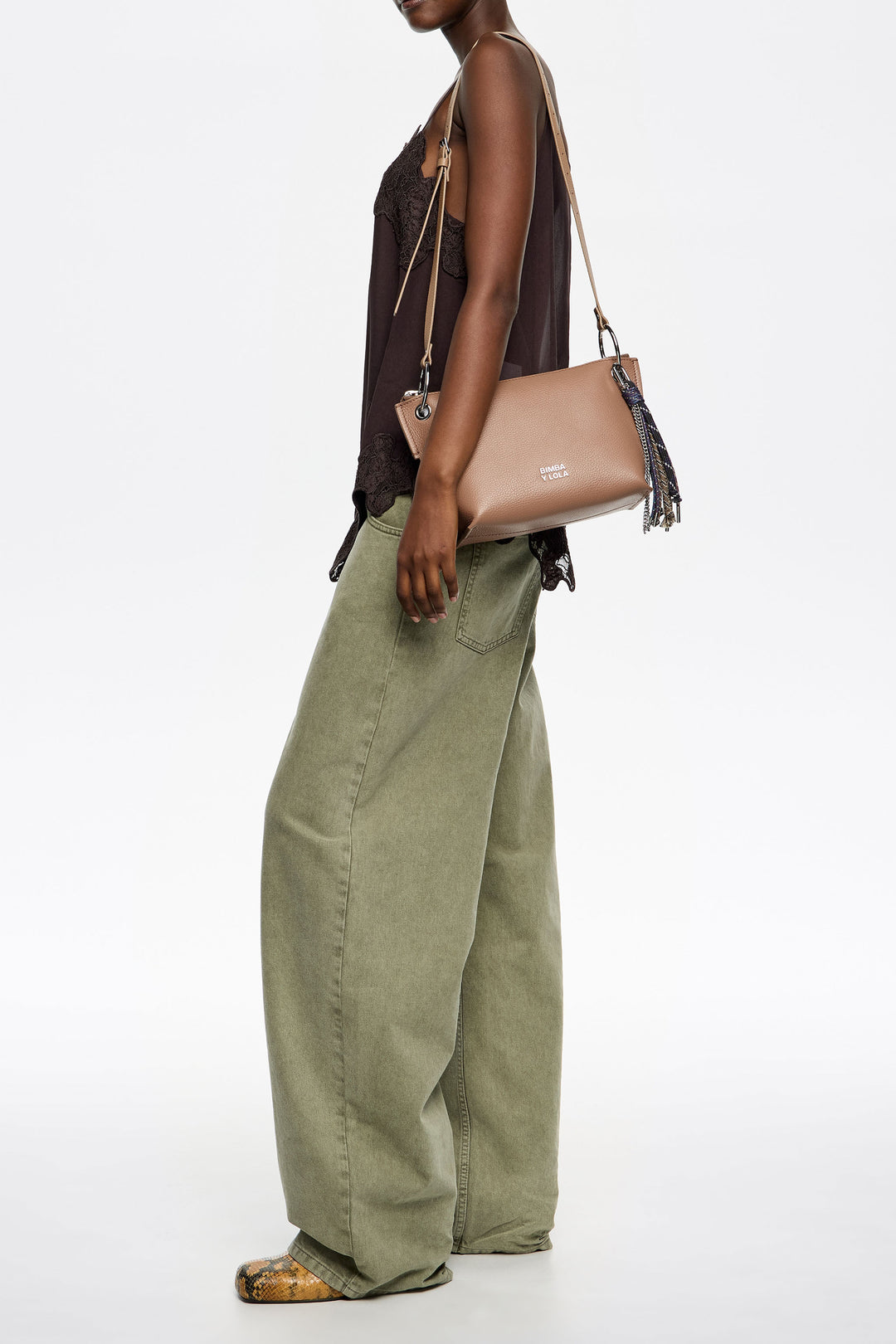 Medium light brown leather Trapecio bag