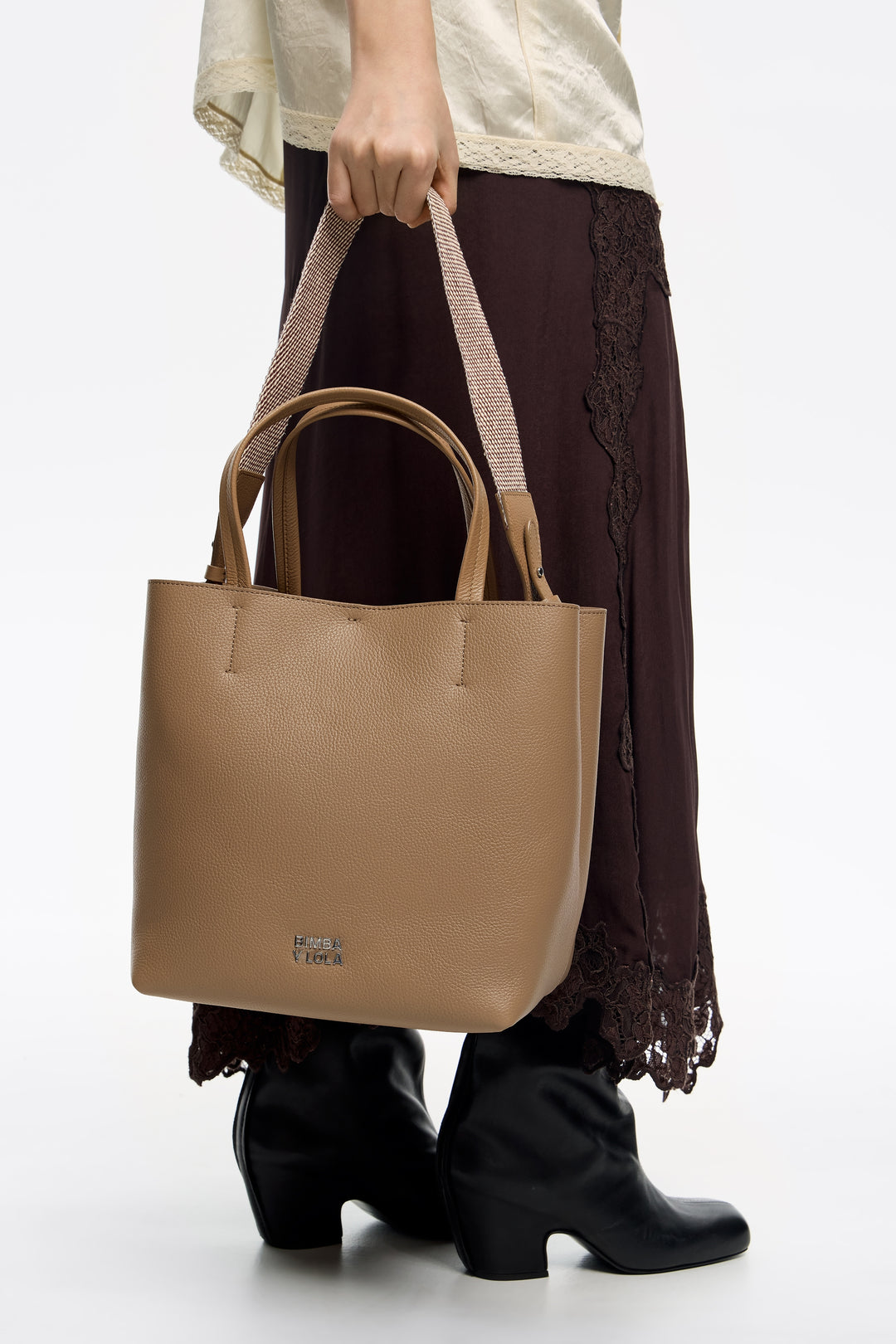 Light brown leather shoulder bag