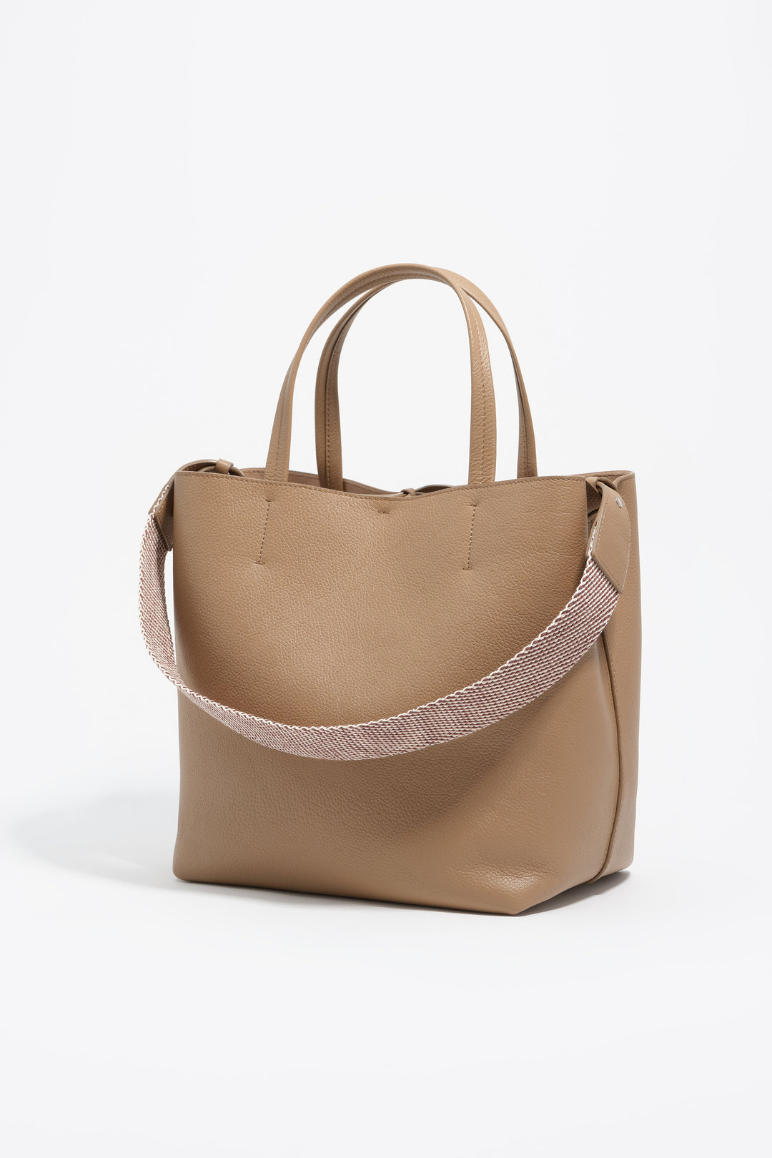 Light brown leather shoulder bag