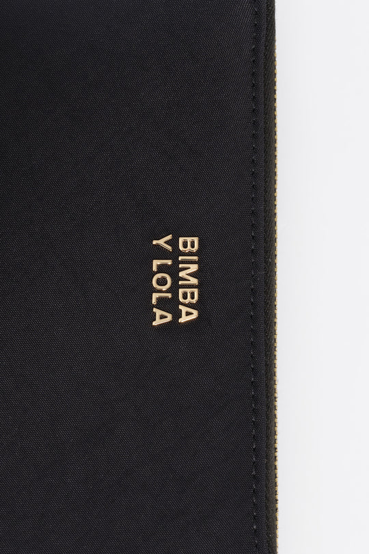 Medium black leather horizontal wallet