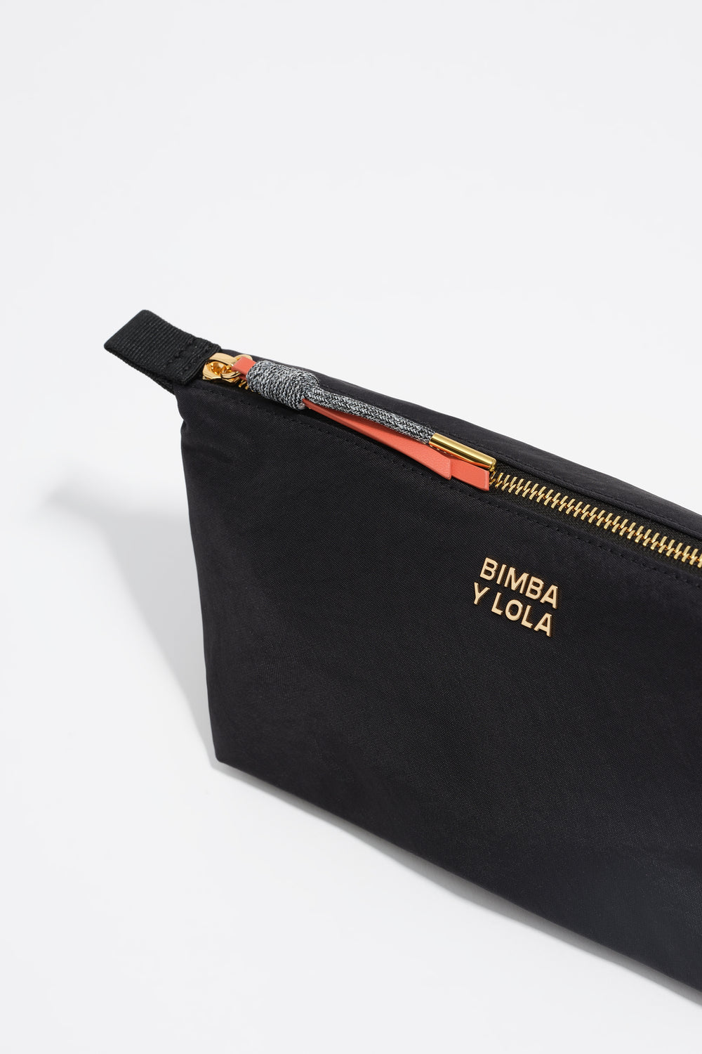 Medium black nylon Trapecio make-up case