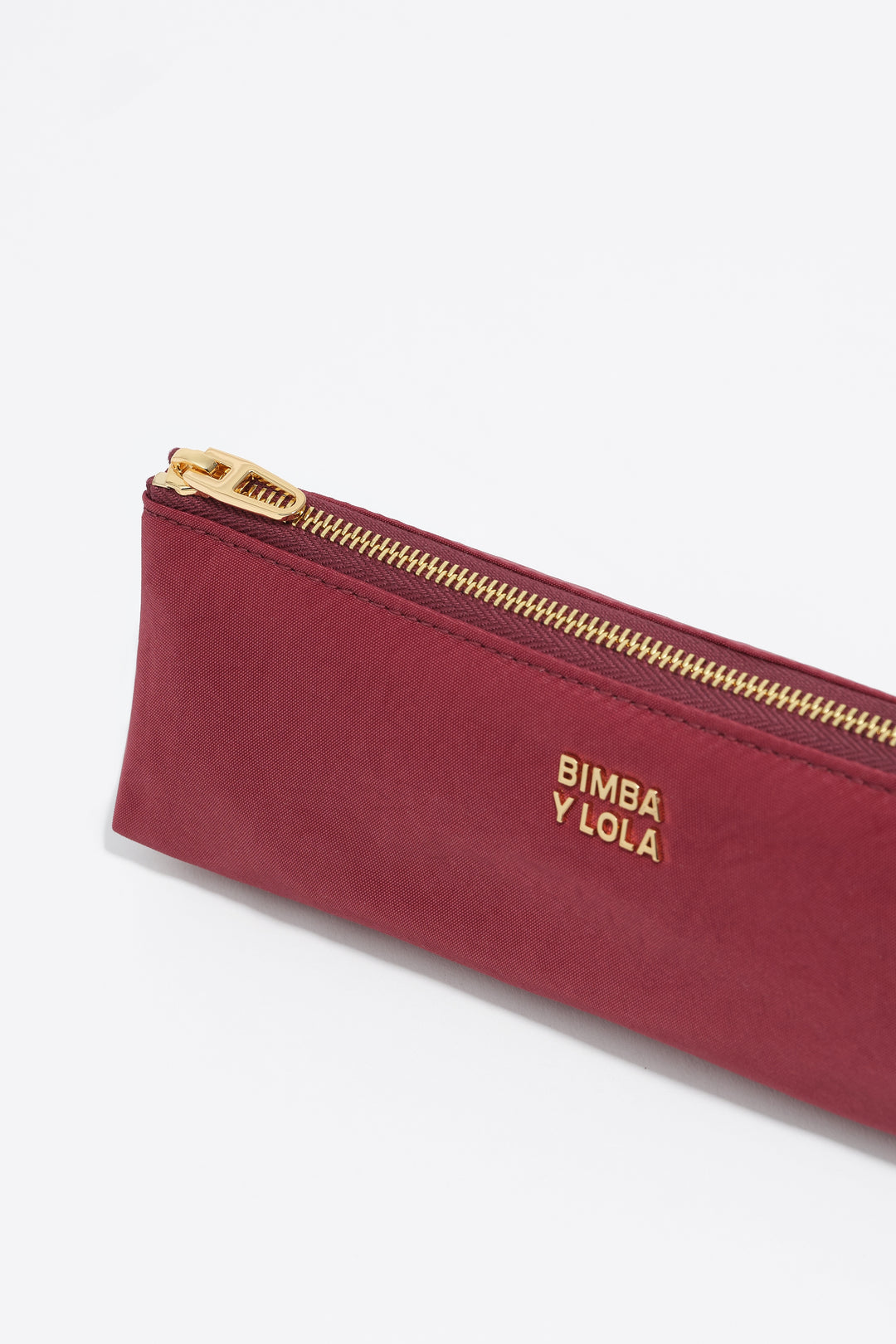 Burgundy nylon make-up case