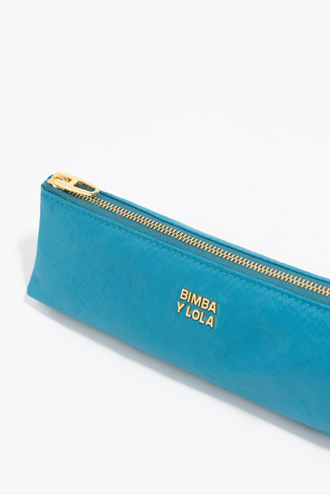 Lagoon blue nylon make-up case