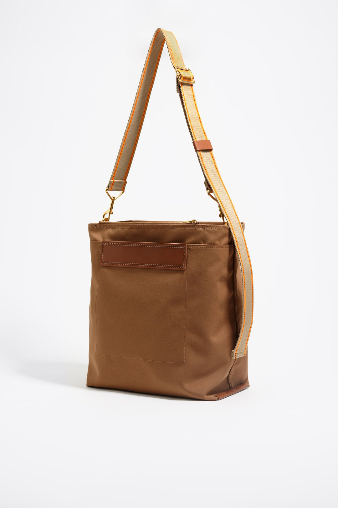 Large cinnamon nylon Carlino bag