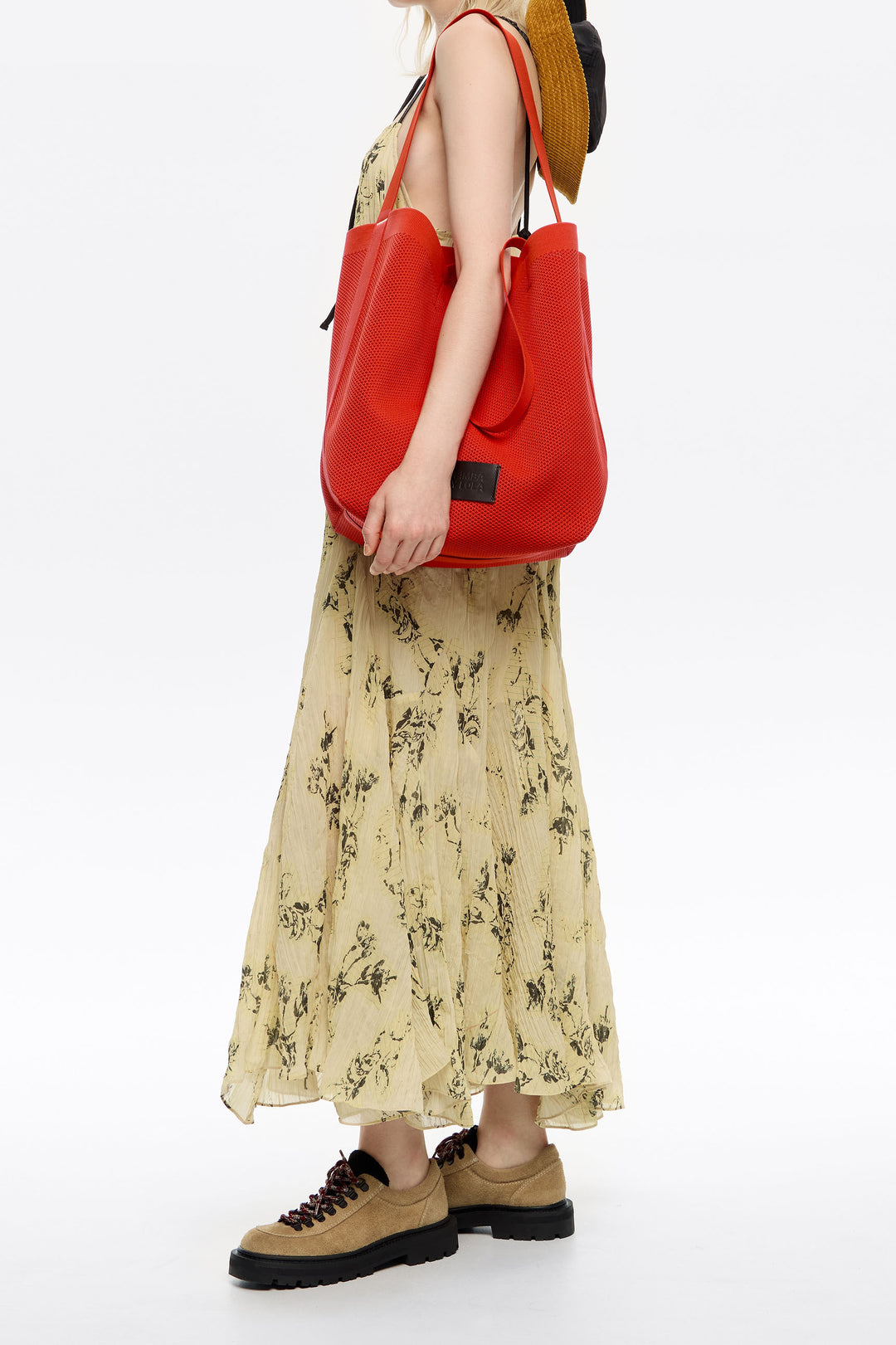 Large tomato Flyknit shopper bag