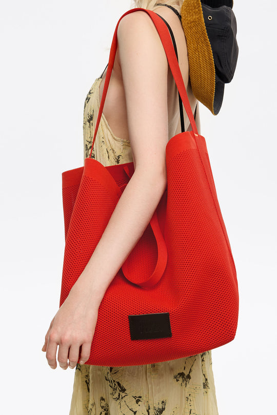 Large tomato Flyknit shopper bag