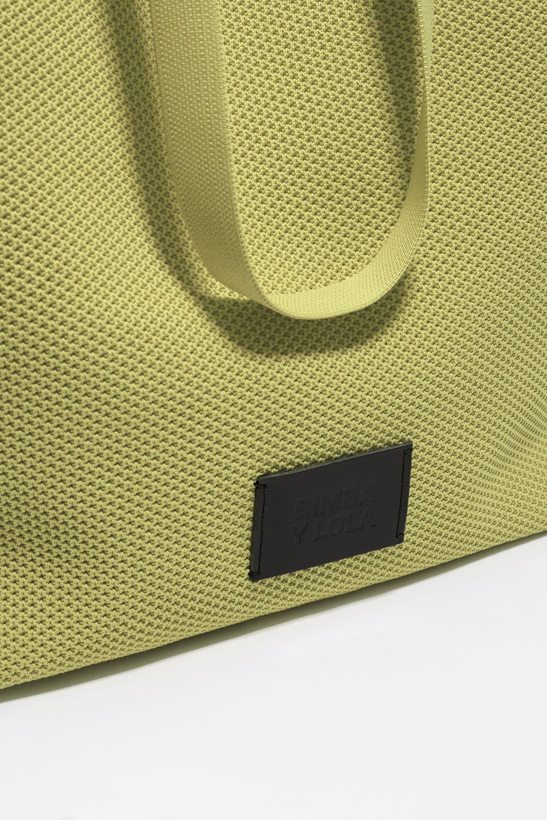 Large kiwi Flyknit shopper bag