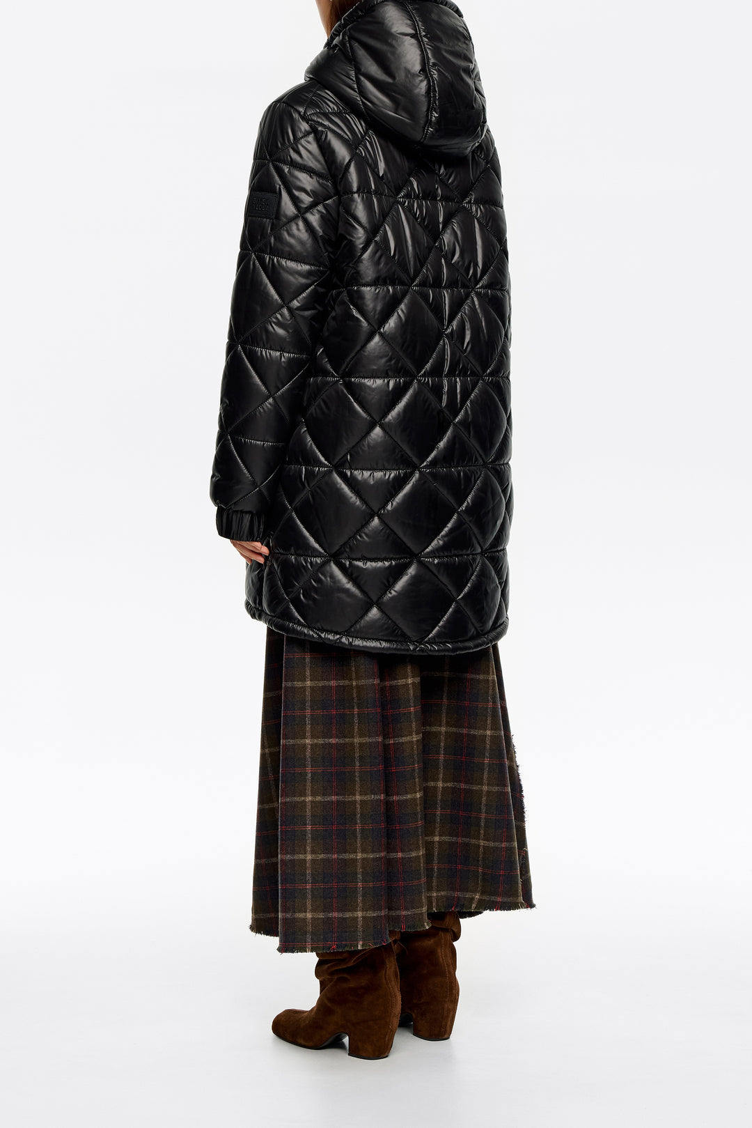 Black straight cut hooded puffer