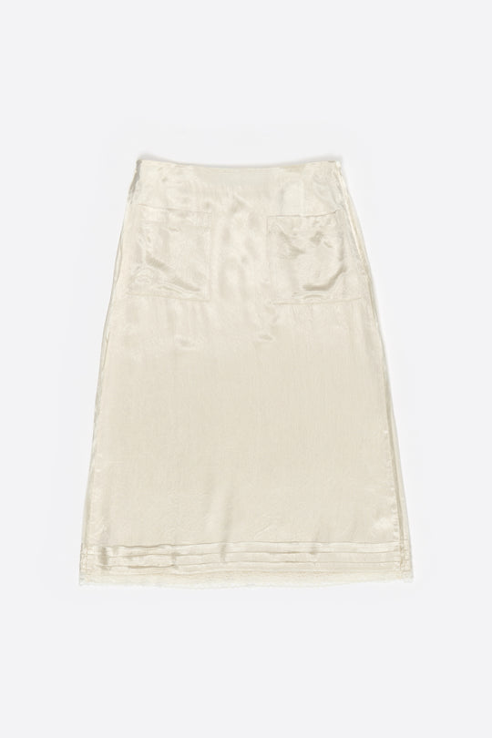 Beige A-line skirt with pockets