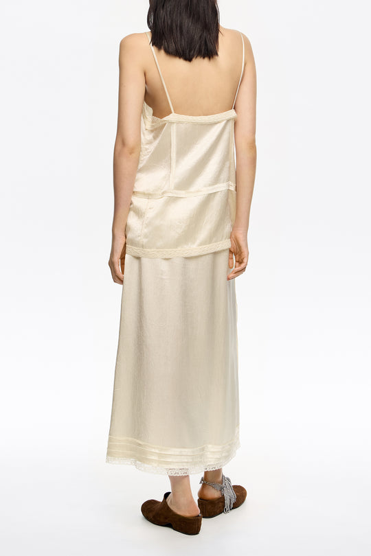 Beige A-line skirt with pockets