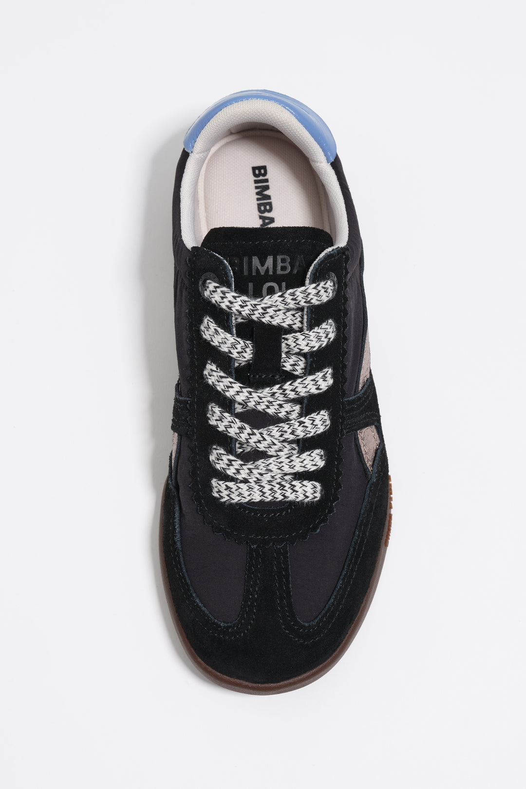 Black 13 16 Indoor sneaker