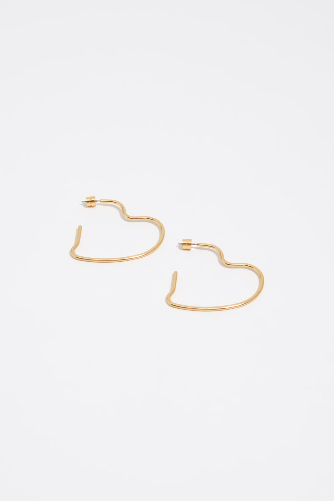 Matte gold heart earrings