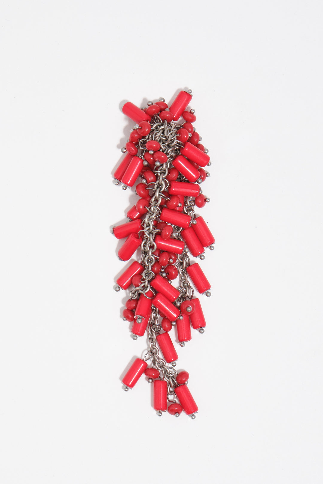 Chain earrings with coral beads