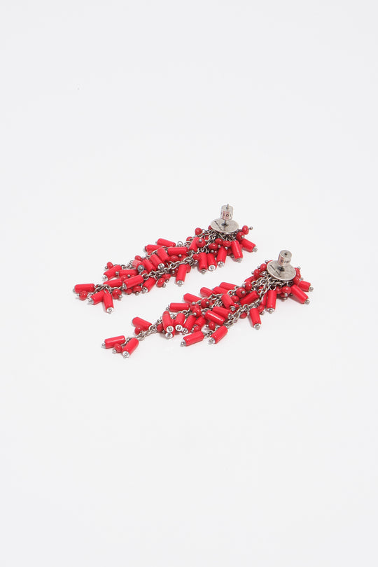 Chain earrings with coral beads