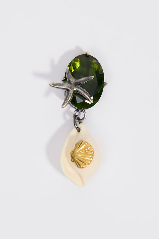 Crystals and pearl earrings with seashells