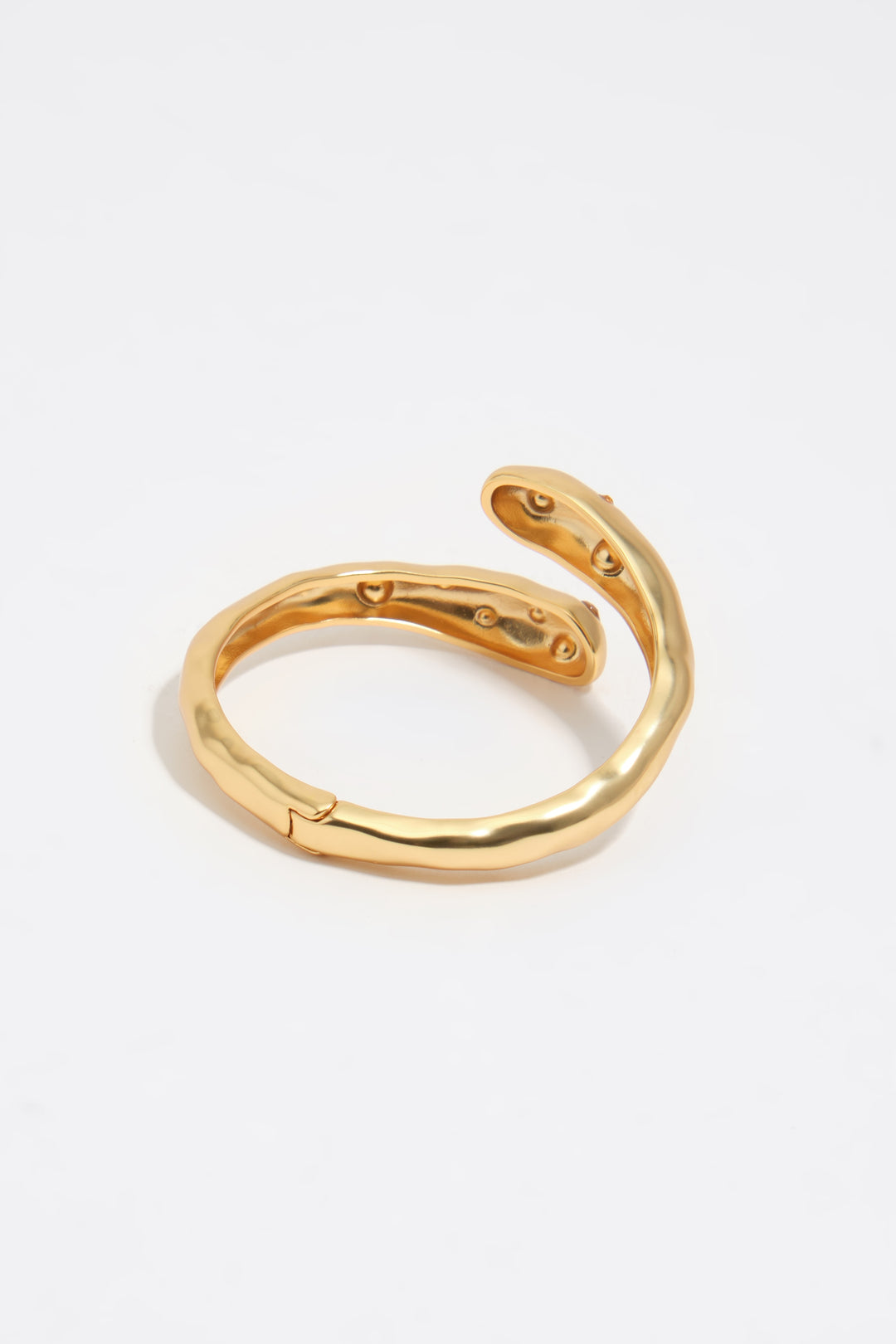 Matte gold textured criss-cross and crystals bracelet