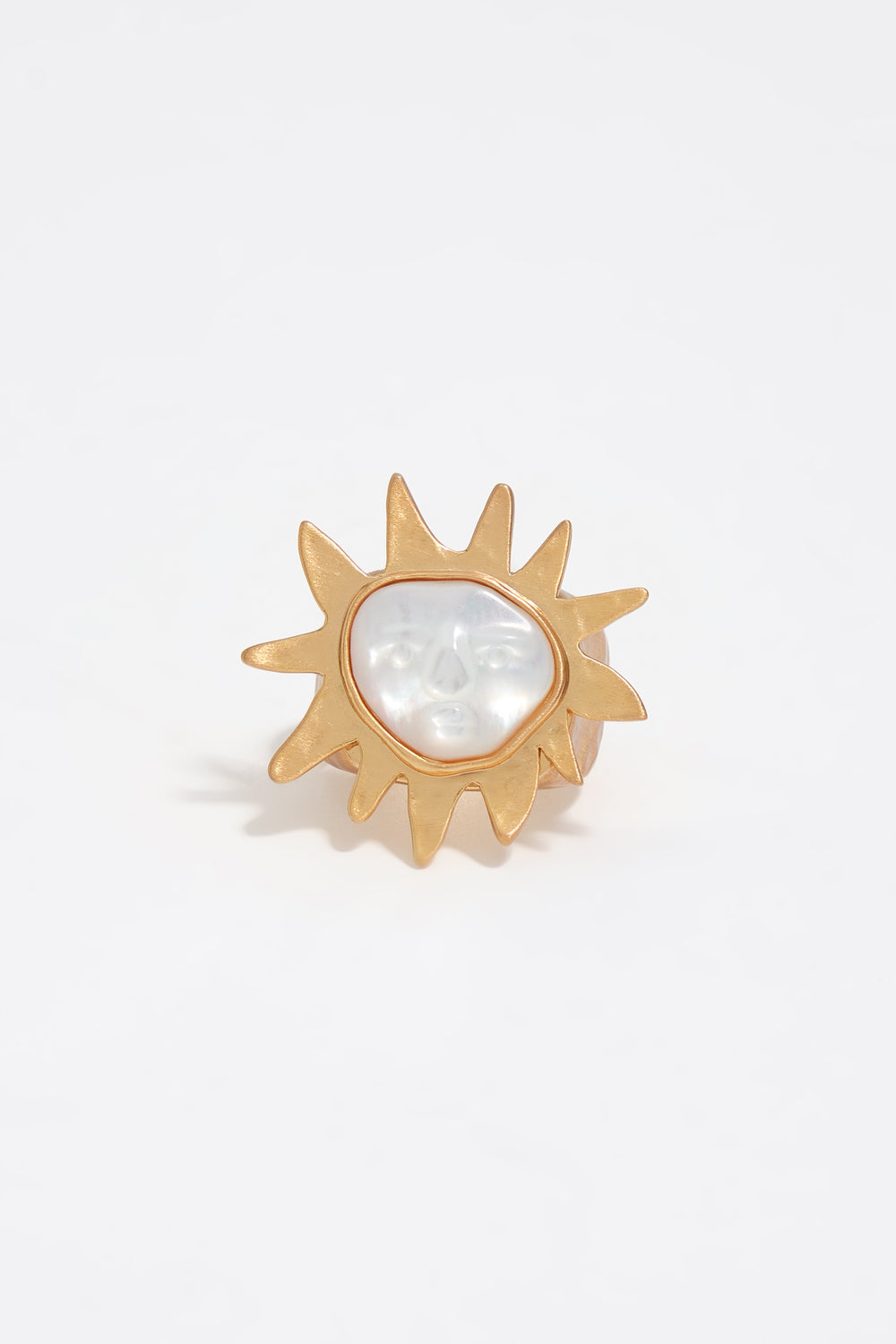 Sun ring with mother-of-pearl face