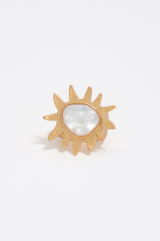 Sun ring with mother-of-pearl face