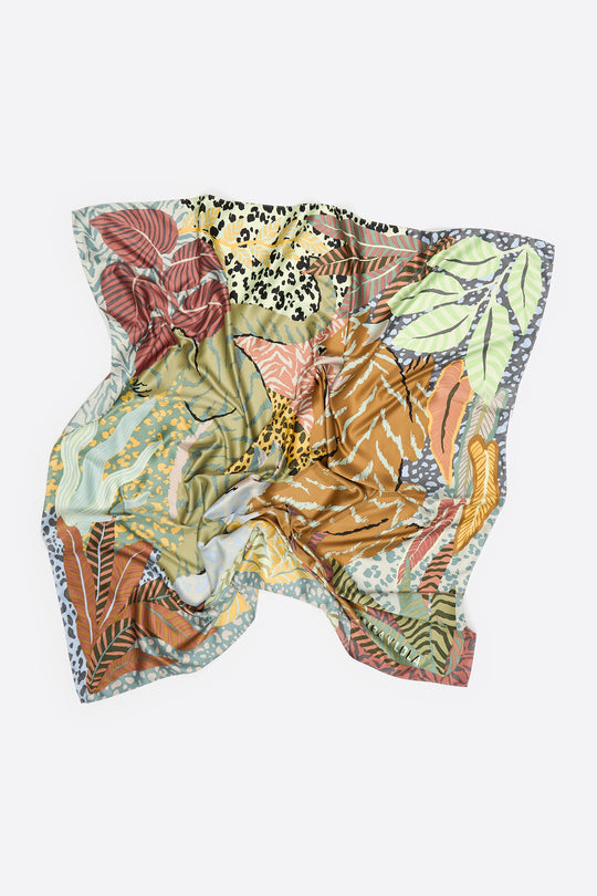 Wild beige scarf