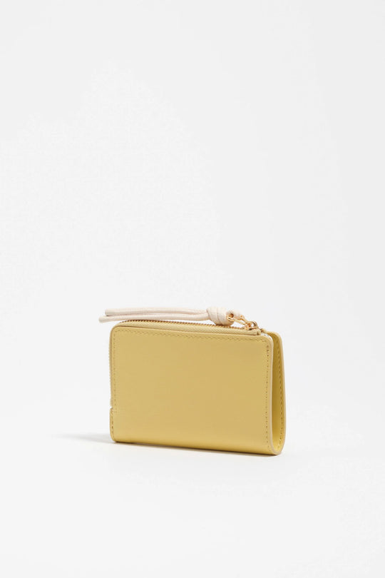 Banana compact purse