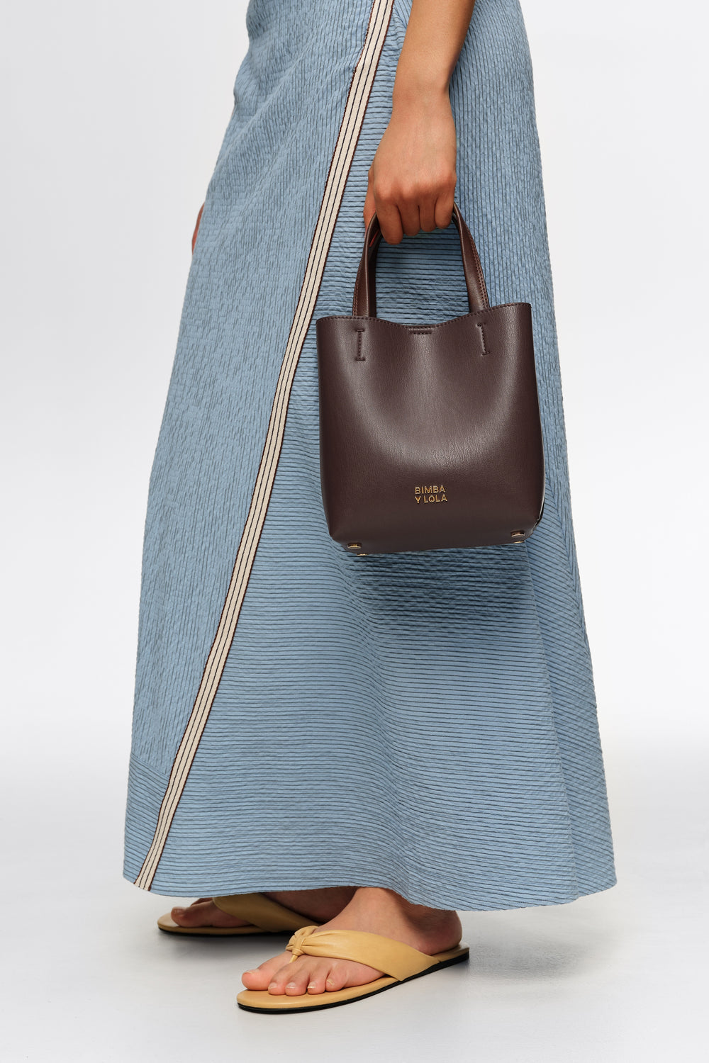 Medium chocolate leather Chihuahua bag