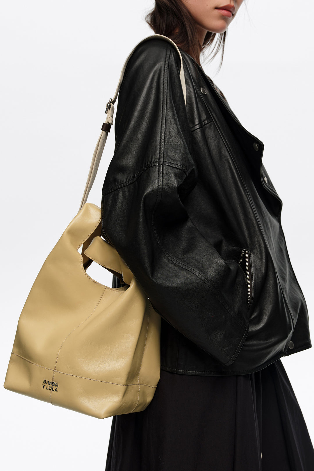 Medium oatmeal leather Paper bag