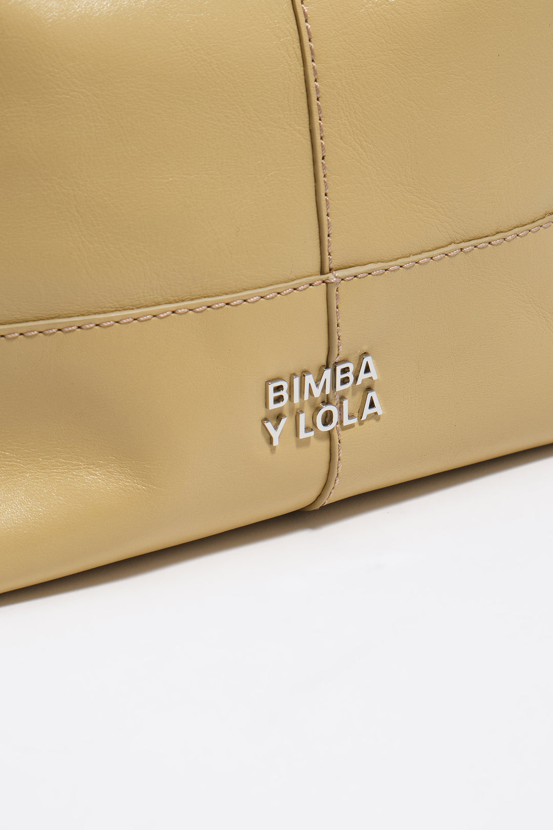Medium oatmeal leather Paper bag