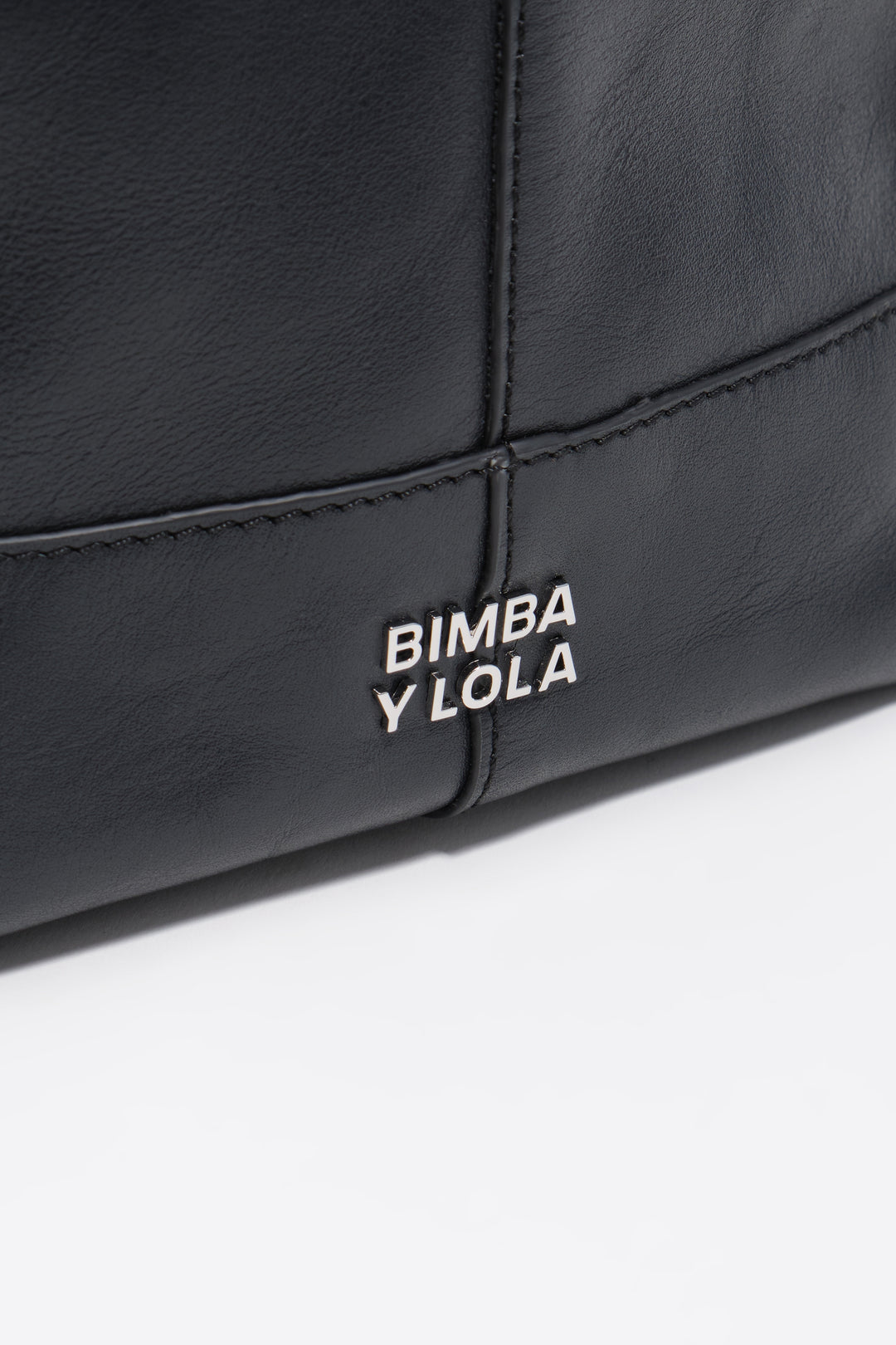 Medium petroleum leather Paper bag